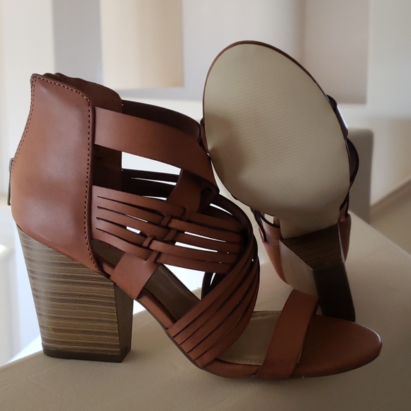 JustFab - Picture 2 of 2